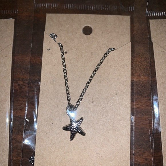 Silver Tone Beach Shell Starfish Sand Dollar Charm - Picture 4 of 8